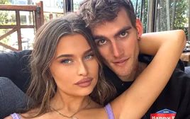Brooklyn Beckham, Paris Hilton sốc trước cái chết của con trai Cindy Crawford