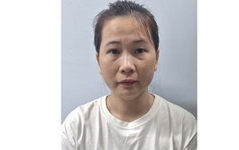 Thi hành lệnh bắt tạm giam cựu nhân viên ngân hàng Trần Thị Cẩm Hoa SN 1990