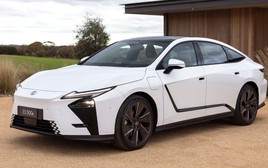 Lexus 'chơi lớn' dùng công nghệ Tesla để sản xuất xe, xây nhà máy tại thị trường tỷ dân