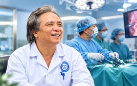 Vị bác sĩ Việt Nam khiến hàng trăm bác sĩ nước ngoài tìm đến học một kỹ thuật