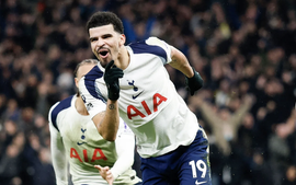 Solanke ghi siêu phẩm kiểu "bò cạp", Tottenham cầm chân kình địch Man City