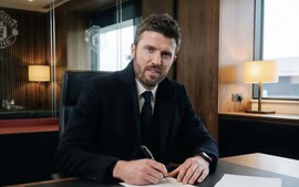 Michael Carrick kí hợp đồng chính thức với Man Utd