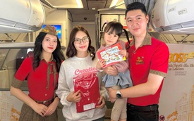 “Lạc” vào gameshow trên trời, hành khách Vietjet hào hứng đọc thần chú, nhận quà xịn
