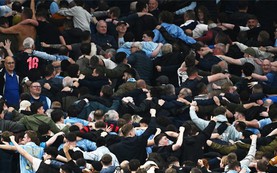 Đội nhà thua Man City, người hâm mộ Tottenham vẫn ăn mừng đầy hả hê