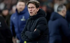 Tottenham sa thải HLV Thomas Frank sau tám tháng nắm quyền