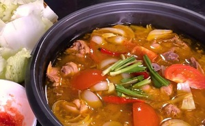 Chế biến ngay nồi lẩu gà Thái chua cay ngày gió lạnh, cả nhà vừa ăn vừa xuýt xoa