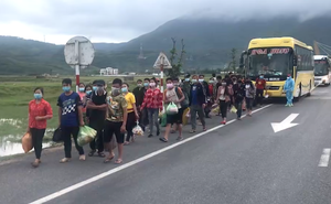 Huy động xe khách chở 400 người đi bộ từ các tỉnh phía Nam về quê