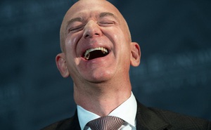 Tỷ phú Jeff Bezos: Để sống hạnh phúc và chẳng còn gì hối tiếc ở tuổi 80, hãy tự hỏi bản thân 12 câu này