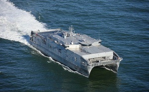 Vì sao Mỹ cử tàu vận tải Yuma hướng về Biển Đen?