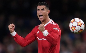 Ronaldo ghi bàn giúp Man United thắng nghẹt thở; Barcelona nhận thêm một trận thua sốc