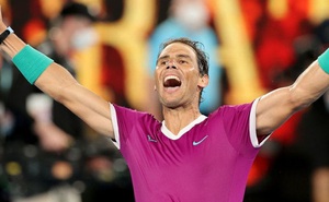 Nadal ngược dòng kịch tính ở chung kết Australian Open, phá kỷ lục vô địch Grand Slam