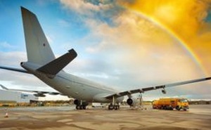 Bay thành công máy bay vận tải quân sự chạy bằng dầu ăn đầu tiên trên thế giới