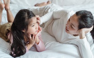 Tiến sĩ khoa học não bộ cho biết: Làm 3 điều này trước khi đi ngủ sẽ khiến trẻ tiểu học trở thành học sinh ưu tú