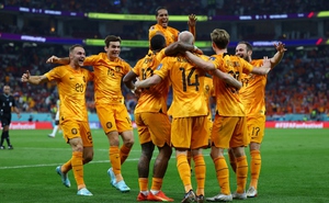 TRỰC TIẾP Hà Lan 1 - 0 Ecuador: Siêu phẩm nã đại bác