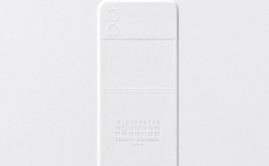 Samsung sắp trình làng bản Galaxy Z Flip 4 Maison Margiela Edition