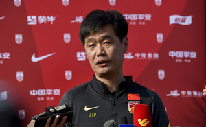 Có 16 trợ lý vẫn thua tan tác, HLV Trung Quốc bị “đá đểu” bởi ông Marcello Lippi