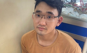 Ra lệnh tạm giam kẻ dùng búa cướp tiệm vàng ở Bình Thạnh, TP HCM