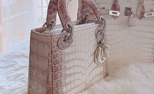 Đẳng cấp chiếc túi Lady Dior "bạch tạng": Khách hàng được đánh dấu chủ quyền theo cách lạ