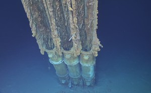 Tìm thấy con tàu đắm sâu nhất thế giới bốn dặm dưới Thái Bình Dương