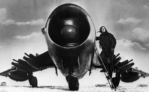 Máy bay chiến đấu MiG-17: Tiêm kích huyền thoại của Nga chuyên tìm diệt oanh tạc cơ Mỹ