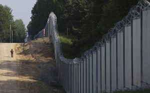 Ba Lan hoàn thành bức tường thép dài hơn 180 km ở biên giới với Belarus