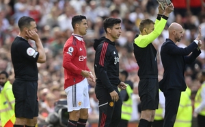 Erik ten Hag và nhiệm vụ hàng đầu ở MU: “Tống cổ” Ronaldo khỏi Old Trafford