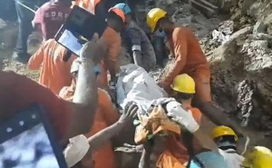 Bé trai 10 tuổi rơi xuống giếng sâu 24m: Phép màu sau 104 tiếng nỗ lực cứu hộ