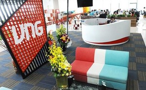 Đứt chuỗi tăng trần 11 phiên sau khi lên gần 1,6 triệu đồng, lần đầu tiên cổ phiếu VNZ quay đầu giảm