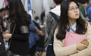 Nhiều sinh viên sau khi tốt nghiệp đại học "thà làm bảo vệ, đi nuôi lợn" còn hơn làm đúng ngành nghề: Lý do gây sốc!