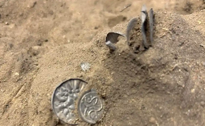 Phát hiện tiền xu 1.000 năm tuổi