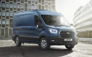 Ford Transit 2024 ra mắt với tiện nghi cabin và công nghệ an toàn xịn hơn cả Mercedes V-Class