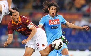 Vừa đến Napoli, Benitez đã phá Chelsea