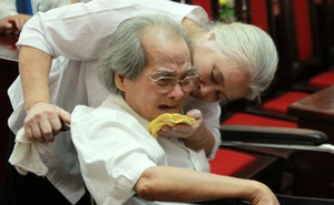 "Người nhà Đại tướng gọi sang, bố tôi bần thần cả đêm không ngủ"
