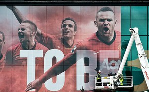 Treo poster Rooney, Man United tỏ rõ quan điểm