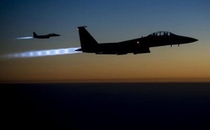 Liên quân Mỹ ồ ạt không kích Đông Syria: Đòn hủy diệt khủng bố lớn nhất trong năm