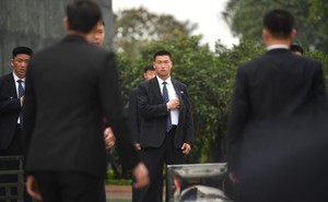 Em gái và đoàn tháp tùng Chủ tịch Kim Jong-un trong lễ viếng Lăng Chủ tịch Hồ Chí Minh