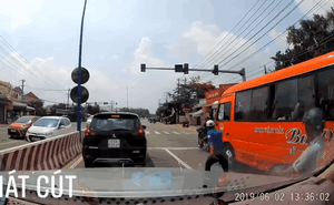 CLIP: Hung hăng đập vỡ kính xe khách, thanh niên bị "xử nóng" ngay khi định bỏ chạy
