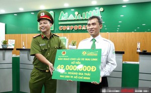Giao nộp cho công an 56 triệu đồng tiền khách bỏ quên, một năm sau tài xế taxi nhận thông báo bất ngờ