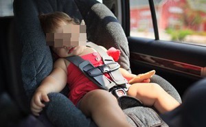 Bỏ quên con gái 11 tháng tuổi chết tức tưởi trong xe hơi, lời giải thích của người mẹ khiến ai cũng giận sôi người