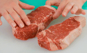 Chị em đi chợ nên bỏ qua ngay miếng thịt bò nếu quan sát và nhấn tay phát hiện ra điều này