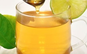 Uống nước chanh pha mật ong có giải rượu bia?