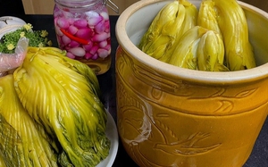 2 vợ chồng cùng mắc ung thư dạ dày, bác sĩ phát hiện "nguyên nhân" ngay trên bàn ăn: "Rau tốt nhưng ăn kiểu này không tốt"