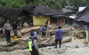 Lũ quét nhấn chìm hơn 900 ngôi nhà ở Indonesia