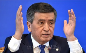 Tổng thống Kyrgyzstan từ chức