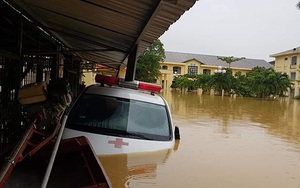 Bị lũ vùi, các bệnh viện ở Quảng Bình kêu cứu
