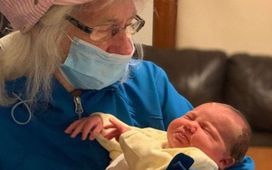 Chào đón em bé đầu tiên ra đời ở đảo Mỹ sau 100 năm