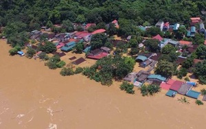 Lãnh đạo Lào, Thái Lan thăm hỏi về lũ lụt ở miền Trung Việt Nam