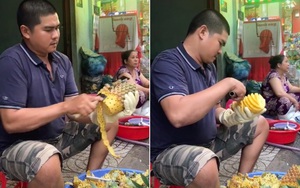 Gọt dứa đẳng cấp như anh bán hàng: Mất chưa tới 60 giây đã cho ra thành phẩm, dân mạng xem clip ai cũng thán phục