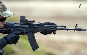 Video AK-74M thử nghiệm trong điều kiện lạnh, nước và bụi