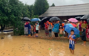 Đắk Lắk: Đường ngập nặng sau mưa lũ, hàng trăm hộ dân bị cô lập